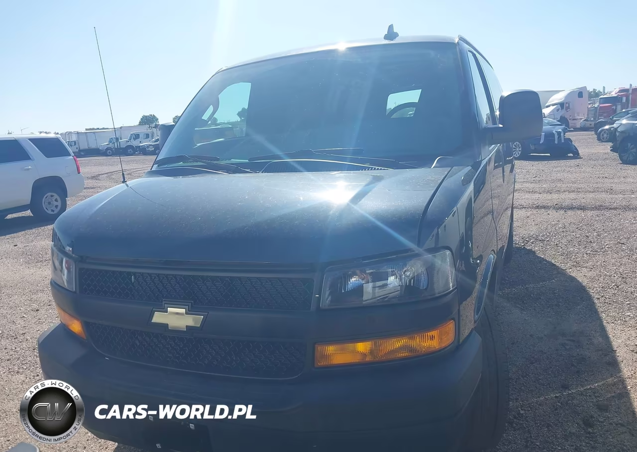 2018 Chevrolet Express 2500 Work Van VIN:1GCWGAFG1J1241660 - 12