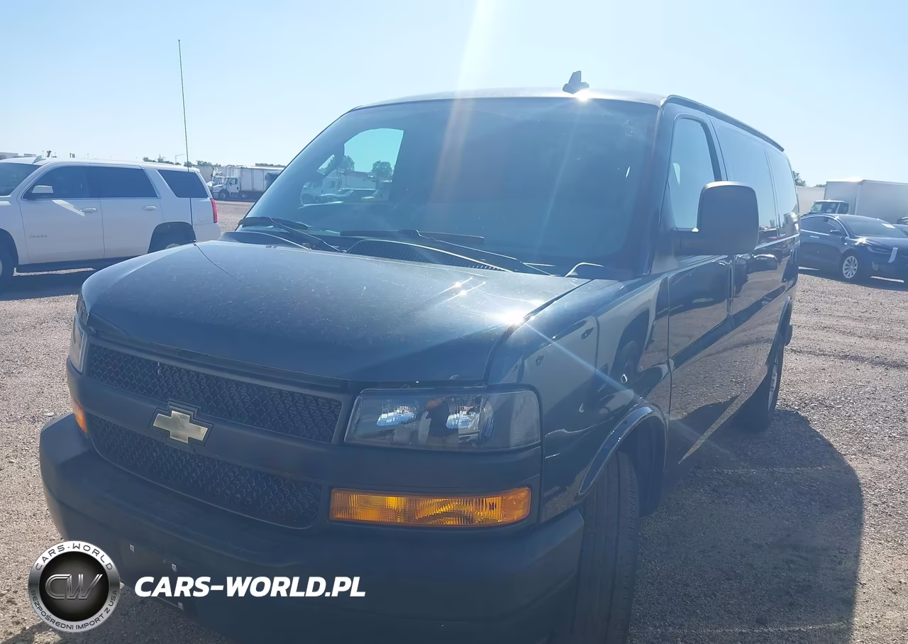 2018 Chevrolet Express 2500 Work Van VIN:1GCWGAFG1J1241660 - 14