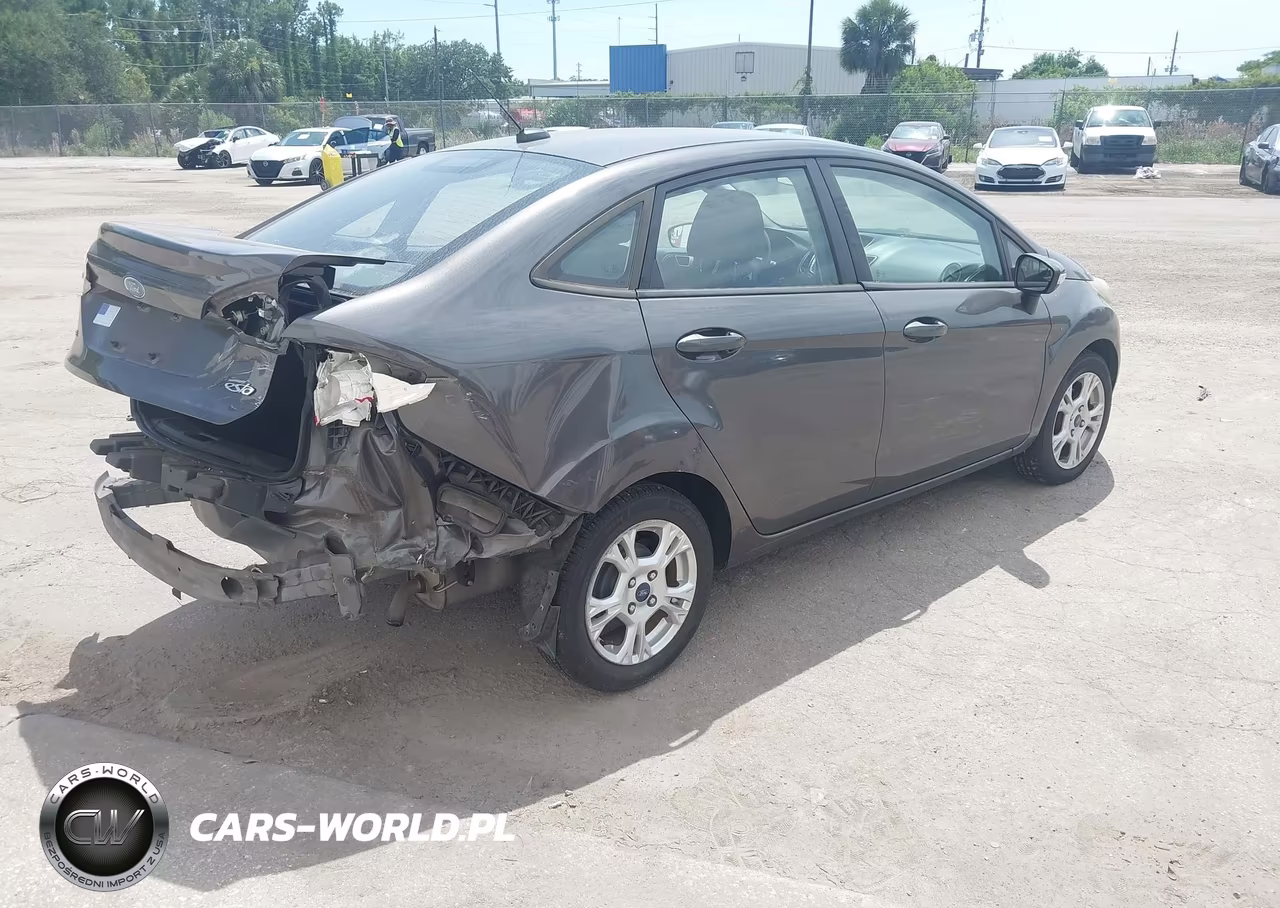 2015 Ford Fiesta Se VIN:3FADP4BJ6FM100657 - 4