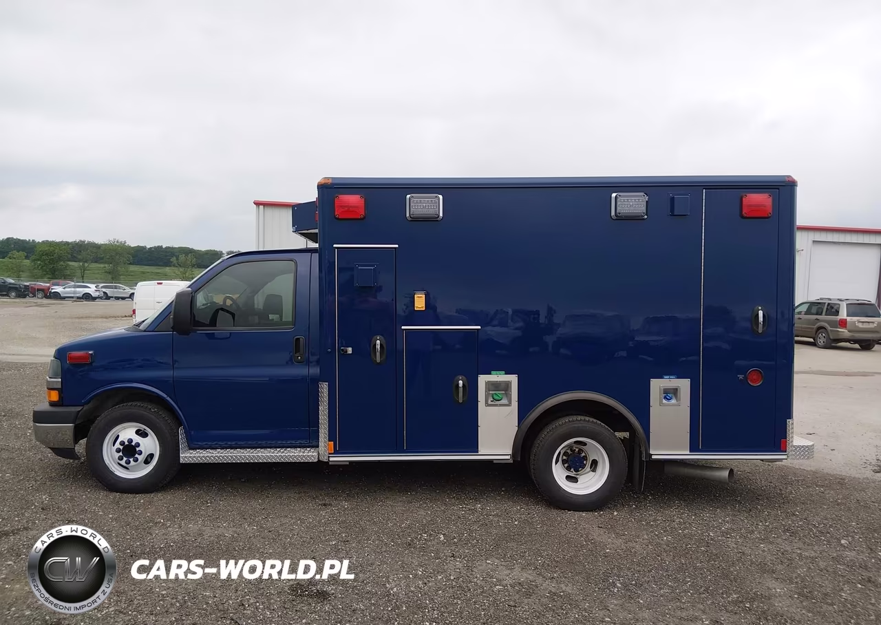 2015 Chevrolet Express Cutaway 3500 Diesel VIN:1GB3G2CL4F1262783 - 16