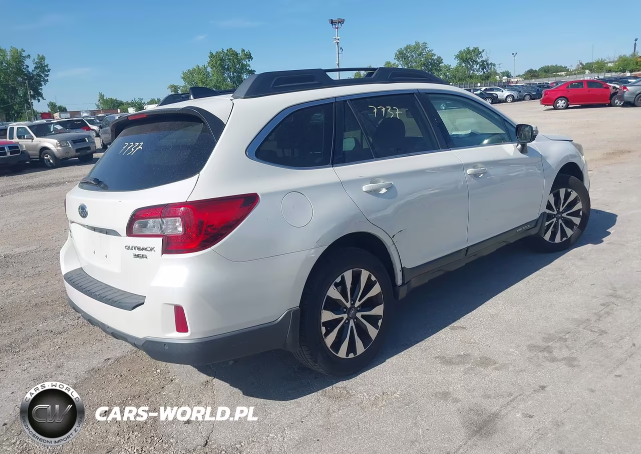 2017 Subaru Outback 3.6R Limited VIN:4S4BSENCXH3294046 - 4