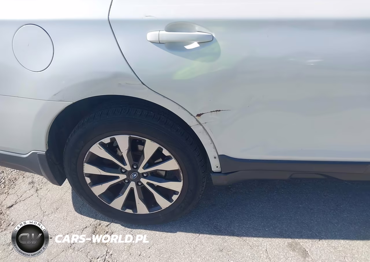 2017 Subaru Outback 3.6R Limited VIN:4S4BSENCXH3294046 - 6