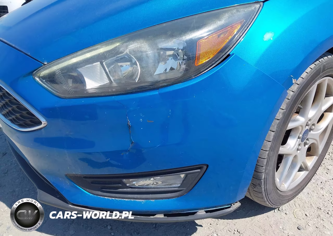 2015 Ford Focus Se VIN:1FADP3F23FL304010 - 6