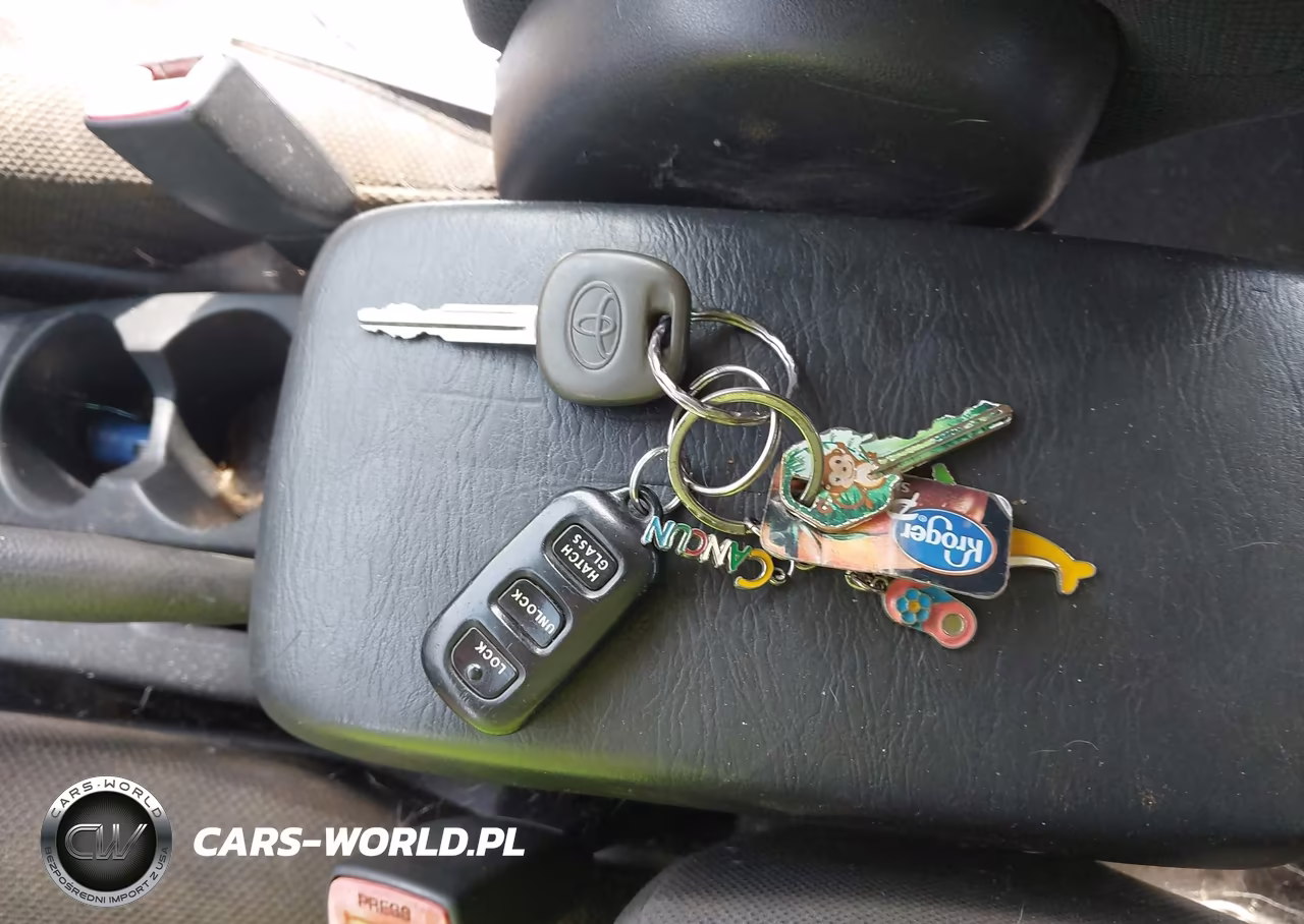 2007 Toyota Matrix VIN:2T1KR32E57C674914 - 11