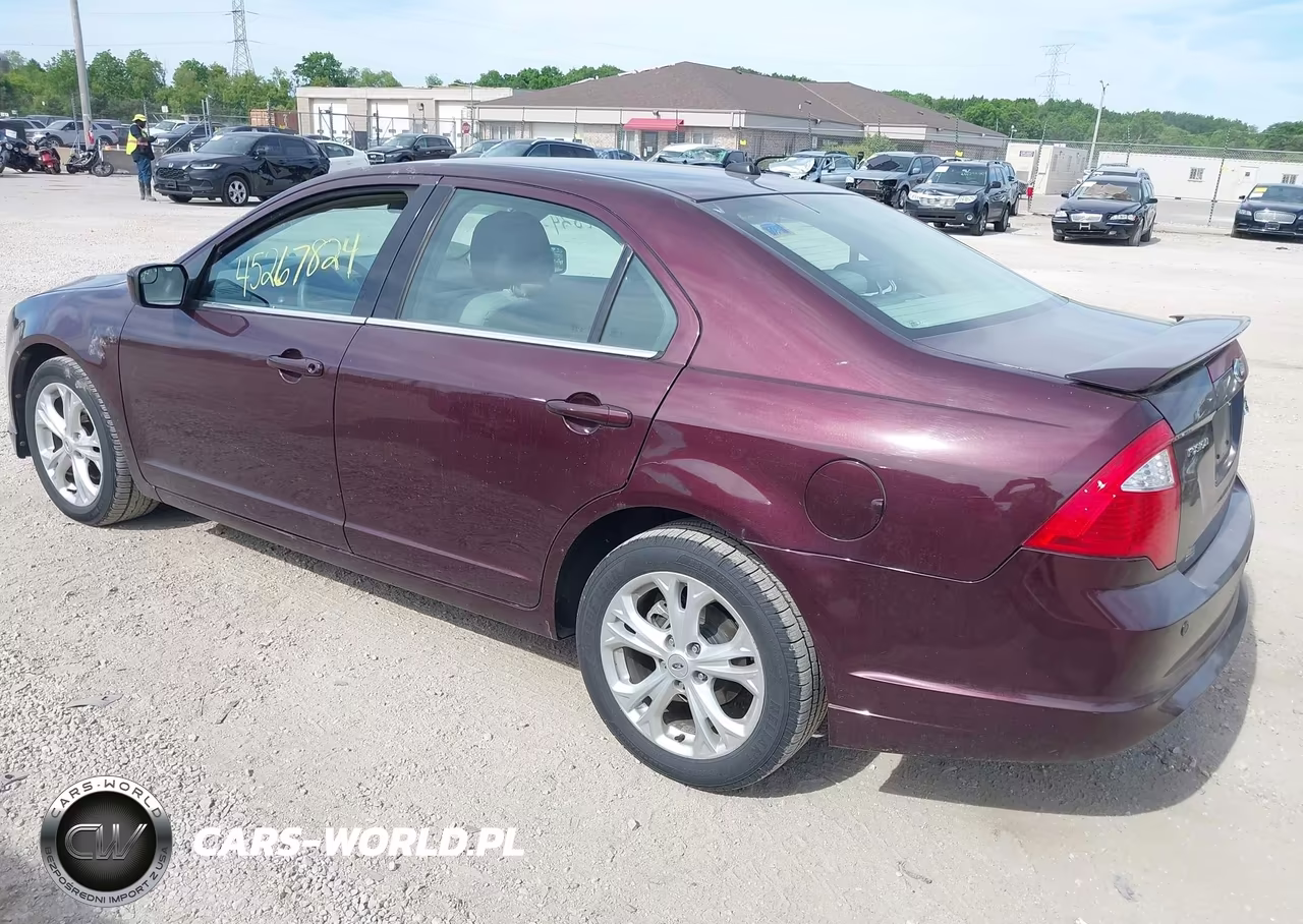 2012 Ford Fusion Se VIN:3FAHP0HA9CR373642 - 3