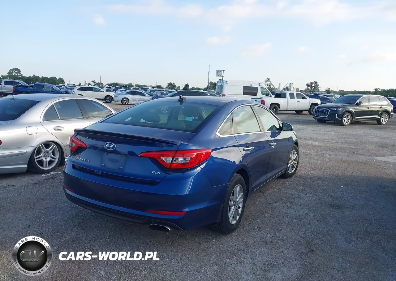 2015 Hyundai Sonata Eco VIN:5NPE24AA0FH125204 - 4