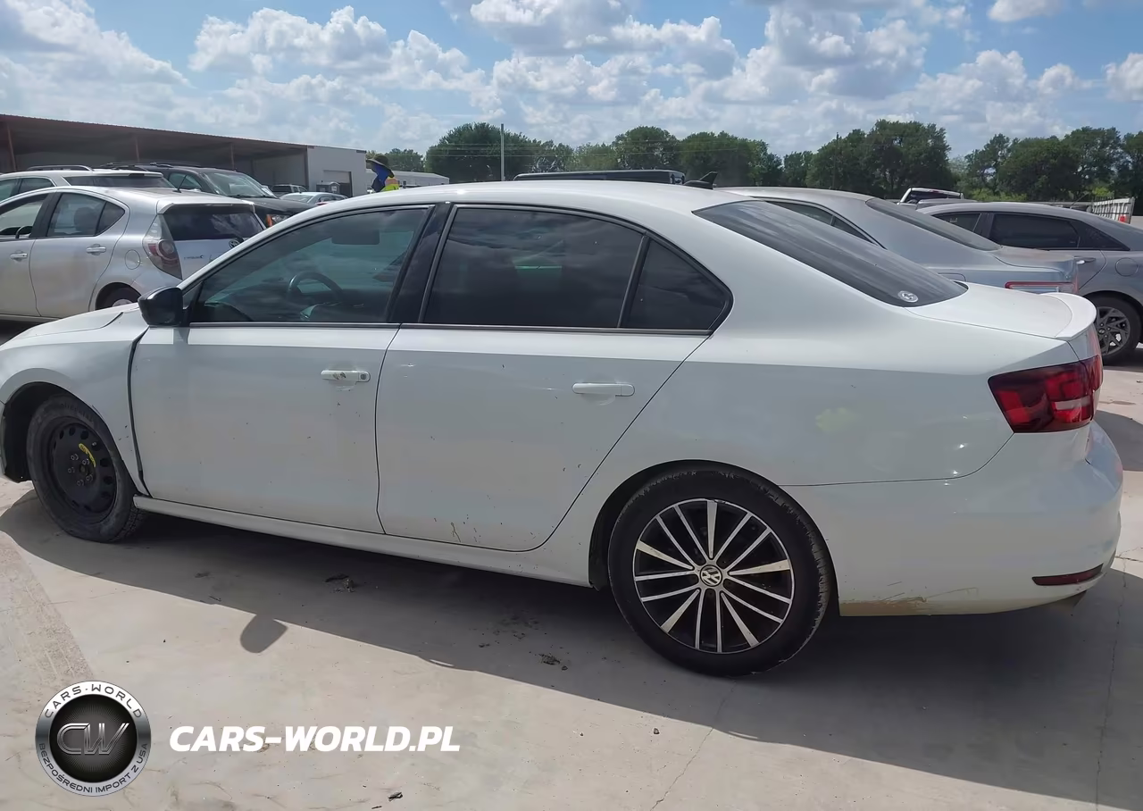 2016 Volkswagen Jetta 1.8T Sport VIN:3VWD17AJ9GM370544 - 14