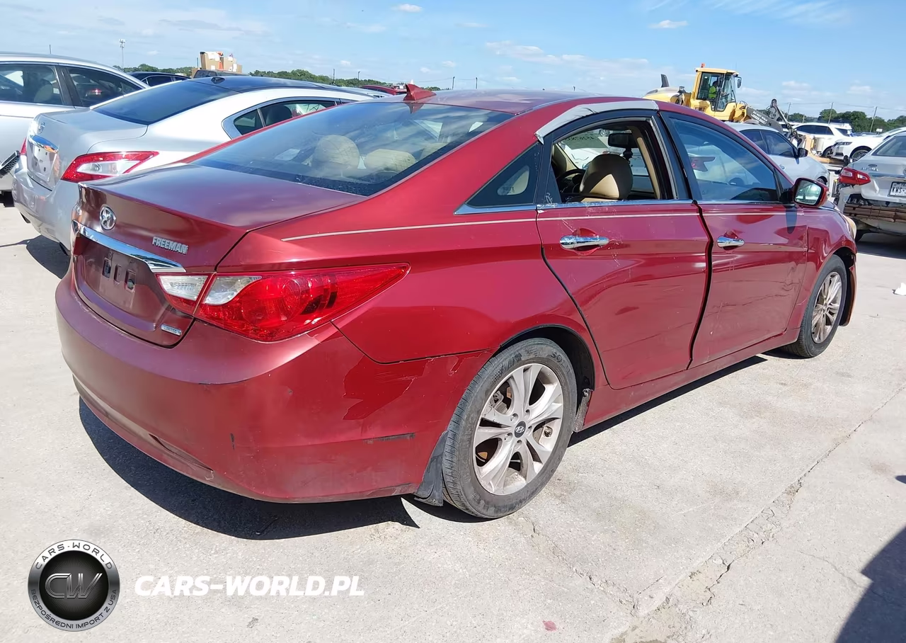 2013 Hyundai Sonata Limited VIN:5NPEC4AC2DH520223 - 4