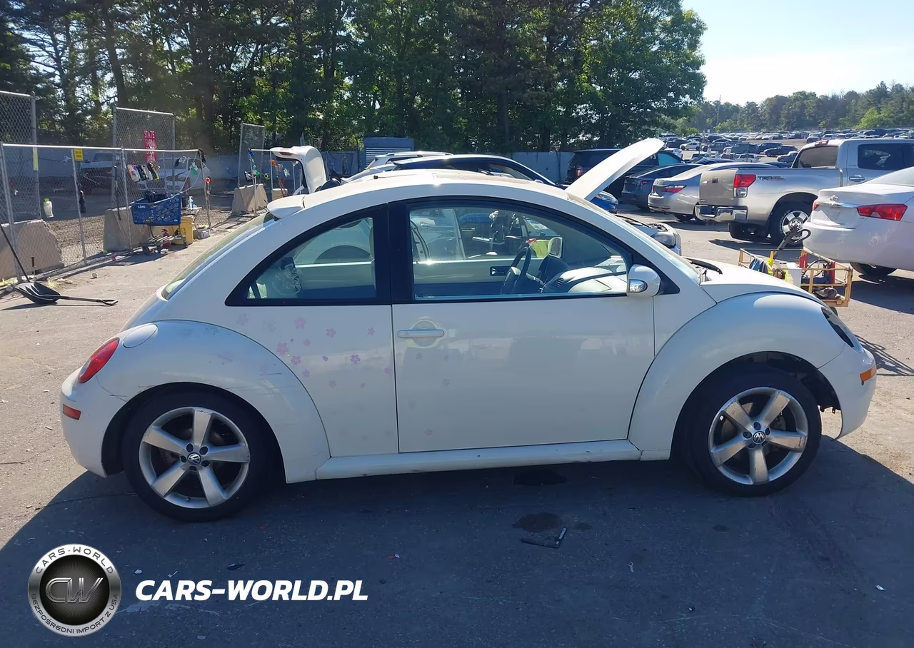 2008 Volkswagen New Beetle Black Tie Edition-Triple White VIN:3VWFG31C28M510744 - 13
