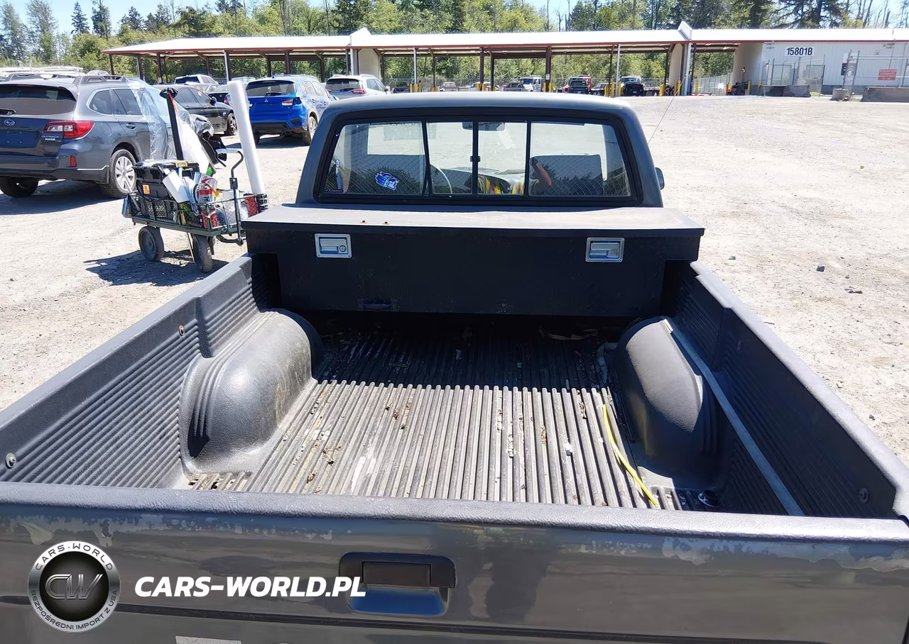 1992 Toyota Pickup 1-2 Ton Short Whlbase Stb VIN:4TARN81A7NZ021912 - 8