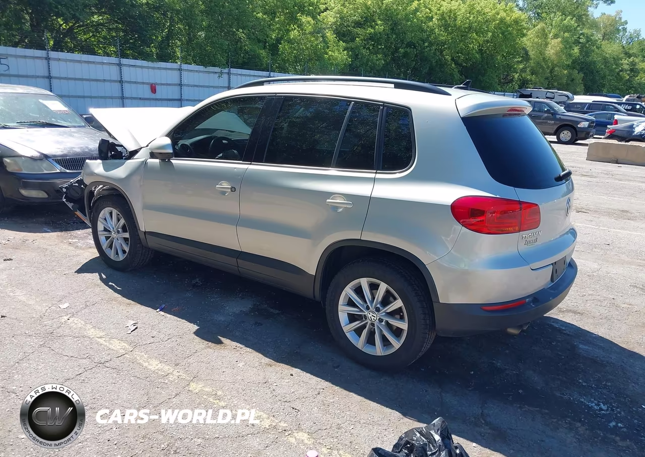 2015 Volkswagen Tiguan Se VIN:WVGAV7AX4FW563743 - 3