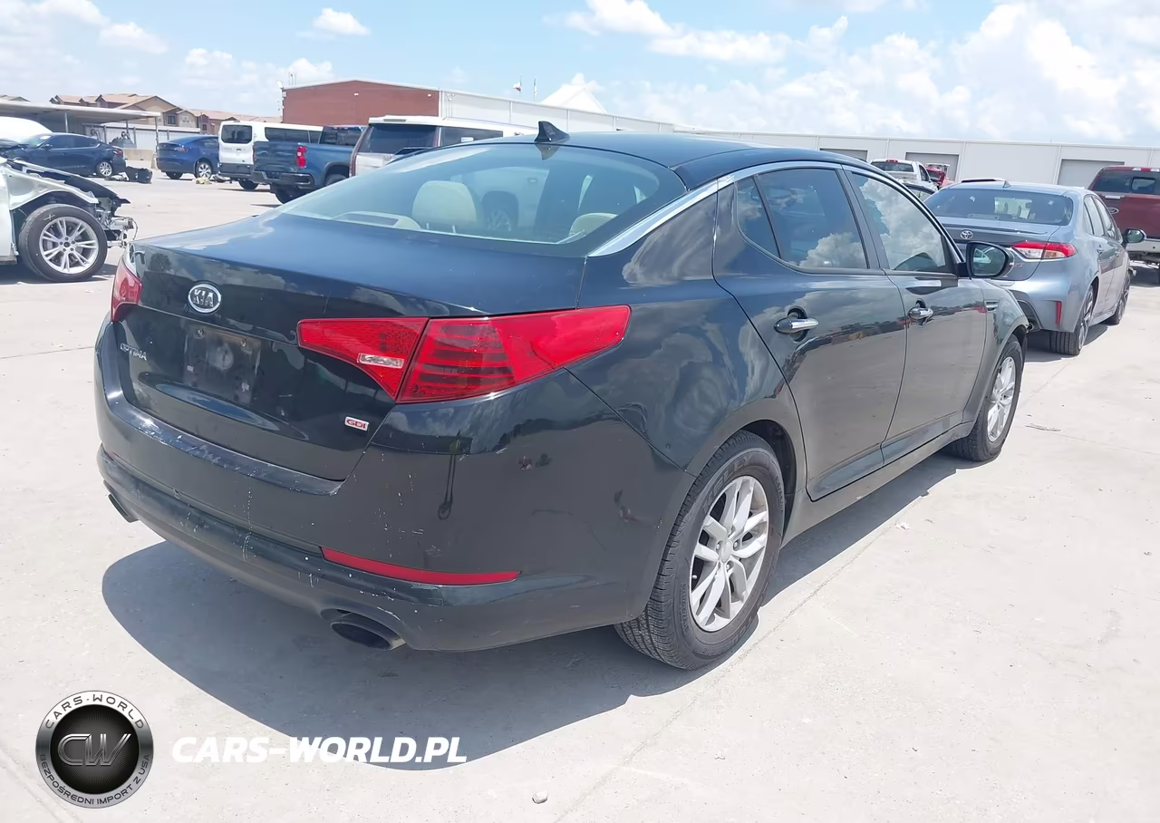 2012 Kia Optima Lx VIN:5XXGM4A75CG055049 - 4