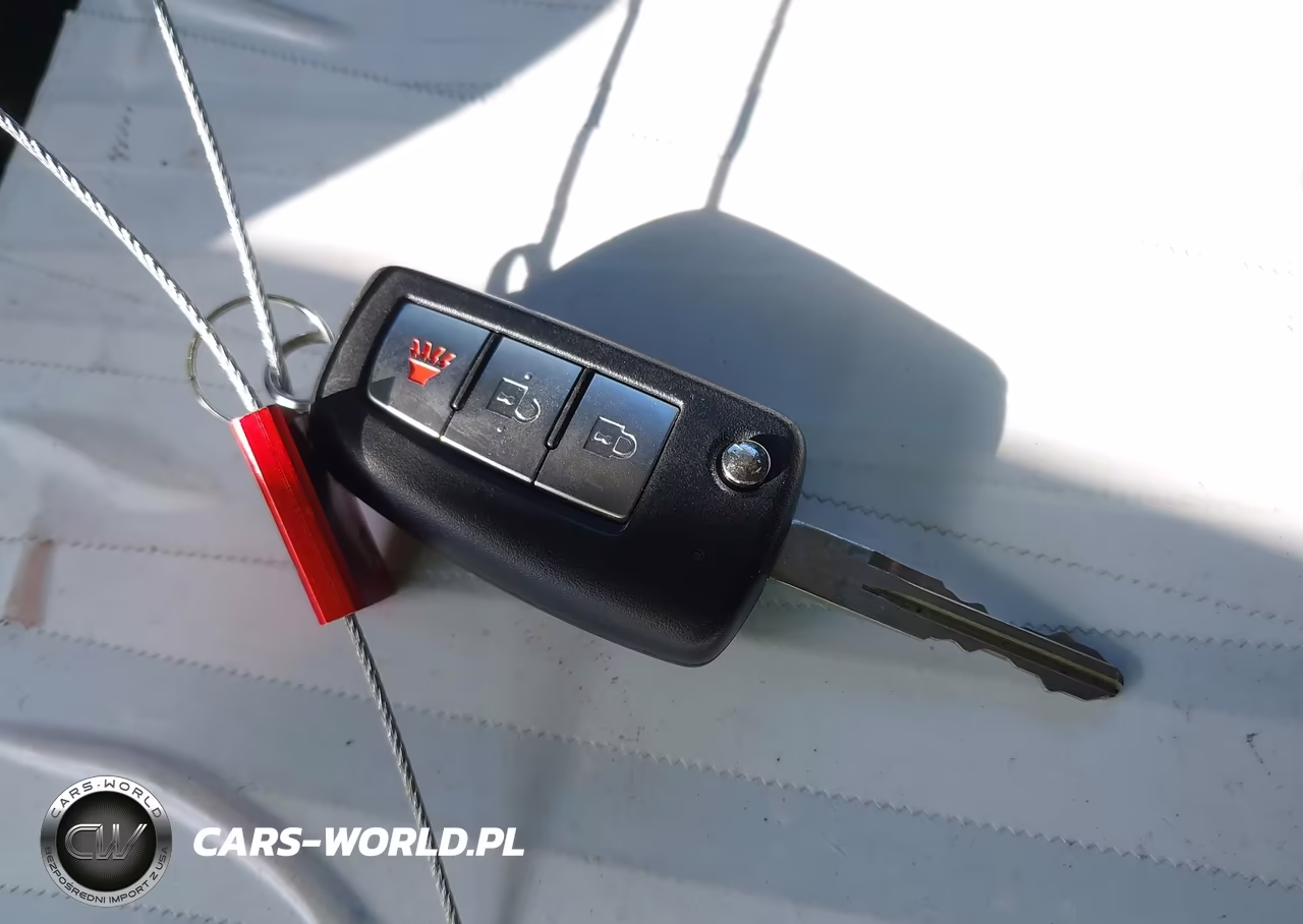 2015 Nissan Rogue S VIN:KNMAT2MV9FP564355 - 11