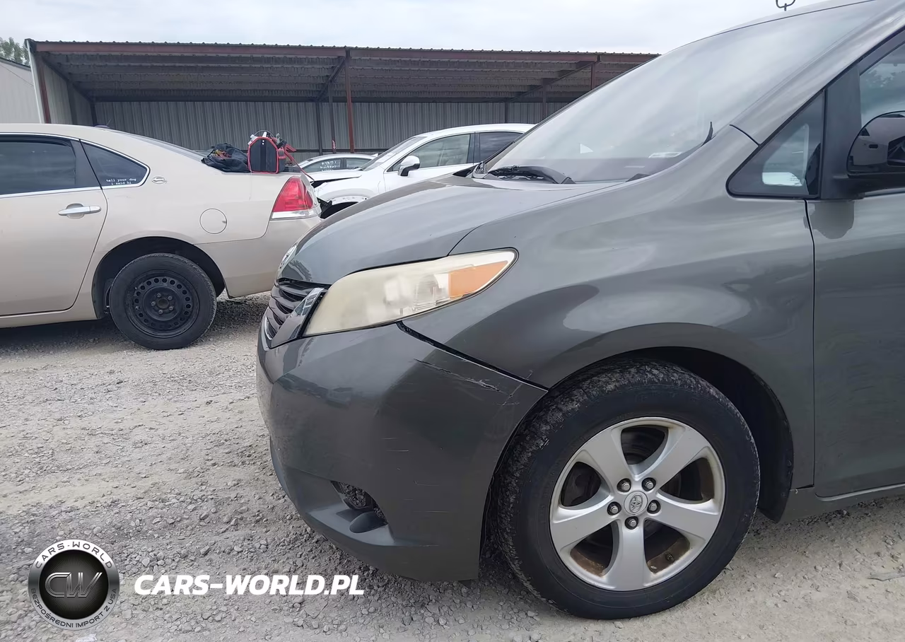 2012 Toyota Sienna Le V6 8 Passenger VIN:5TDKK3DC0CS248212 - 17