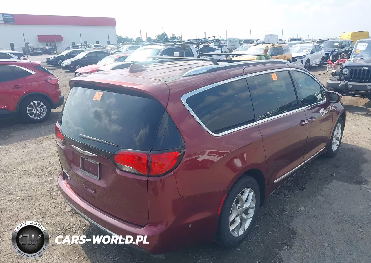 2020 Chrysler Pacifica 35Th Anniversary Touring L Plus VIN:2C4RC1EG2LR133041 - 15