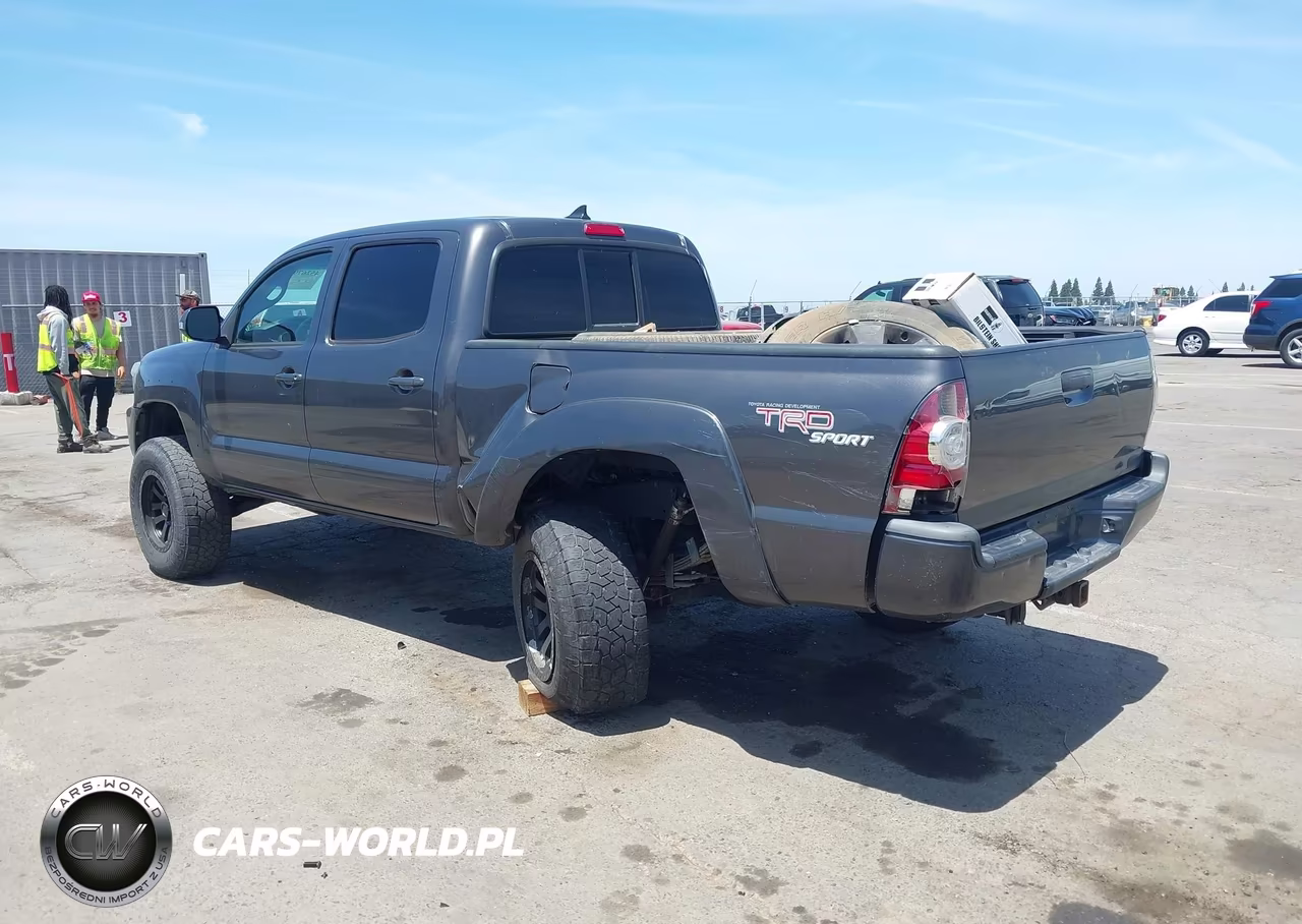 2012 Toyota Tacoma Base V6 VIN:3TMMU4FN4CM049008 - 3