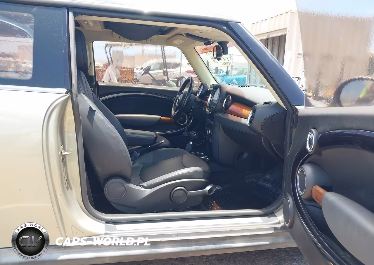 2011 Mini Cooper VIN:WMWSU3C5XBT091184 - 5