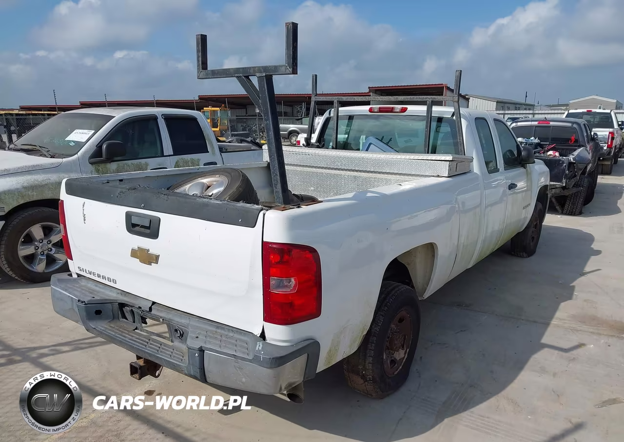 2007 Chevrolet Silverado 2500Hd Work Truck VIN:1GCHC29K67E594116 - 4