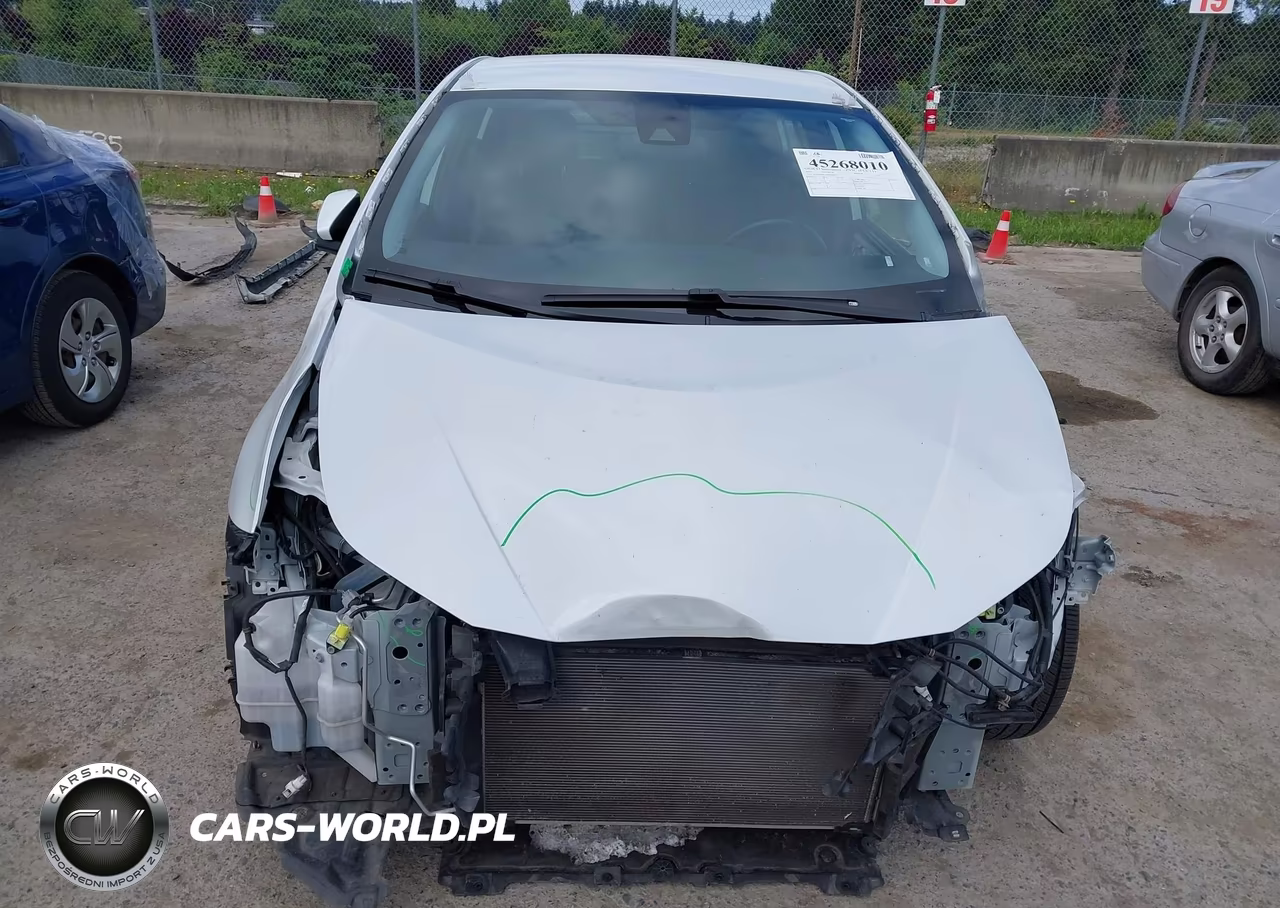 2021 Toyota Prius Xle VIN:JTDKAMFU2M3139896 - 13