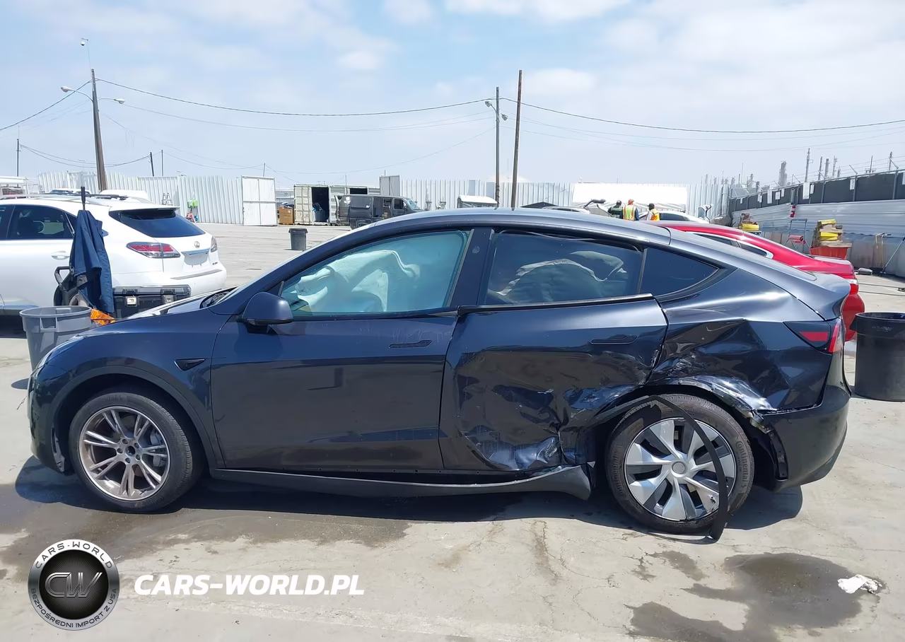 2024 Tesla Model Y VIN:7SAYGDED5RF083878 - 14