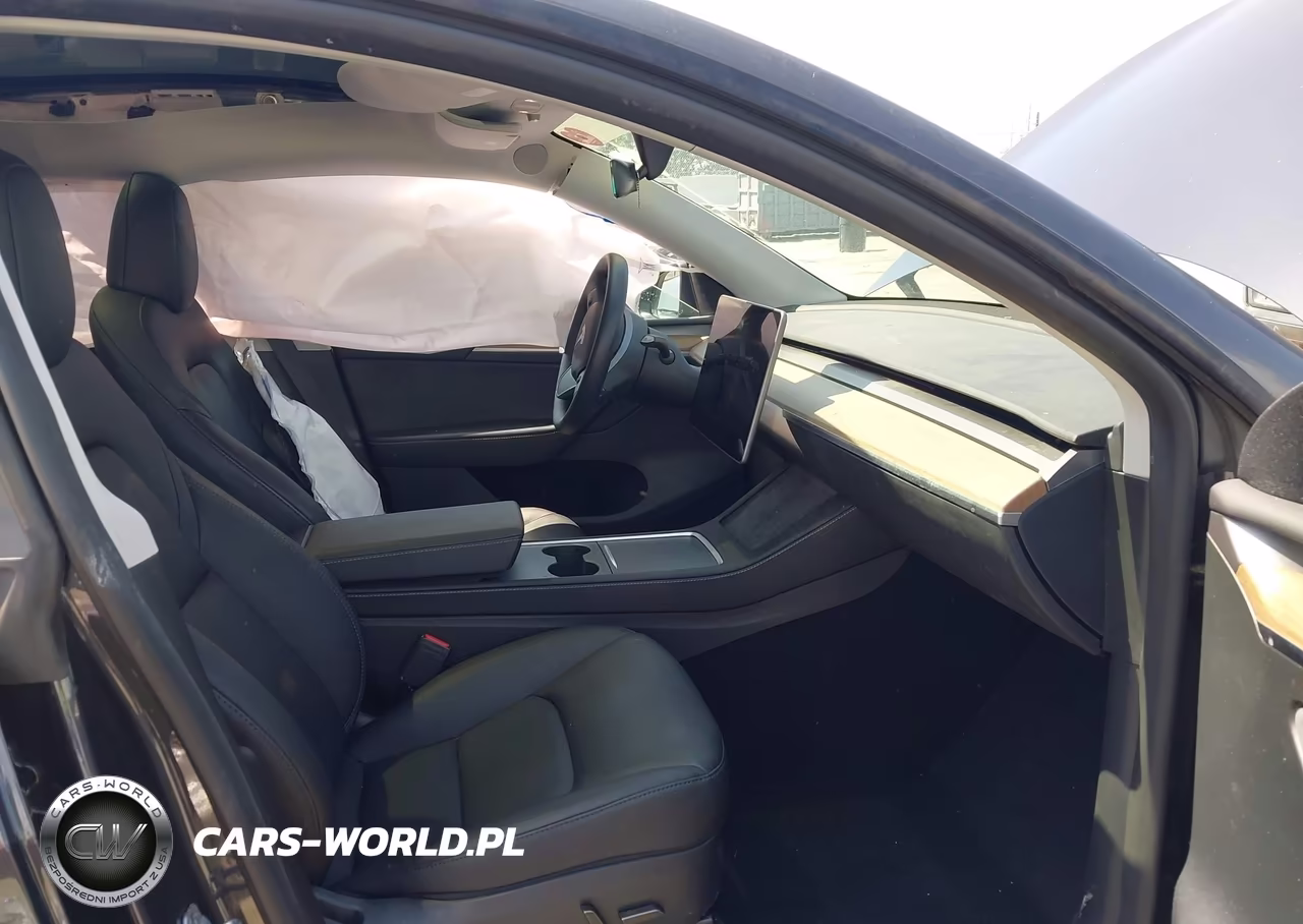 2024 Tesla Model Y VIN:7SAYGDED5RF083878 - 5