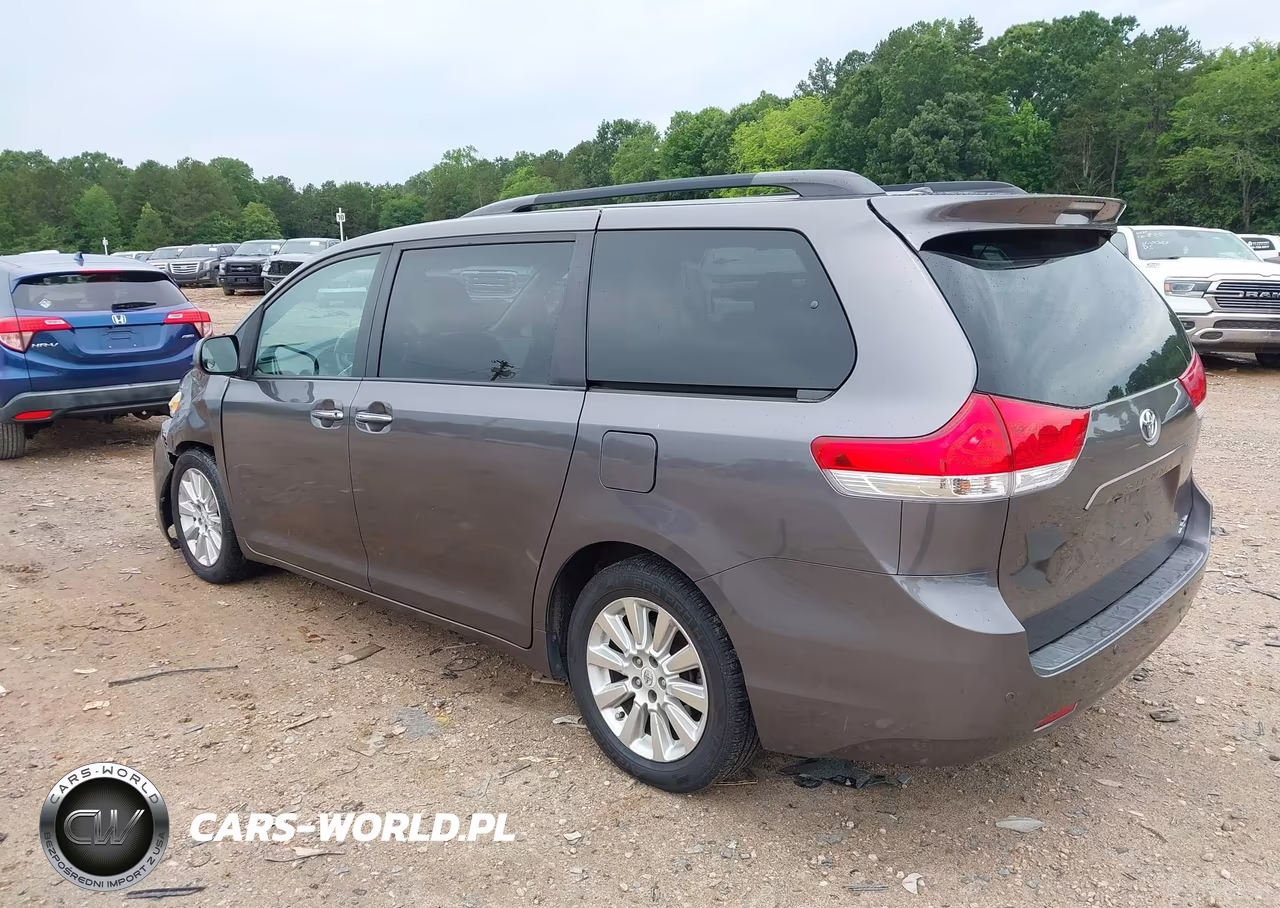 2011 Toyota Sienna Xle VIN:5TDDK3DC1BS008299 - 3