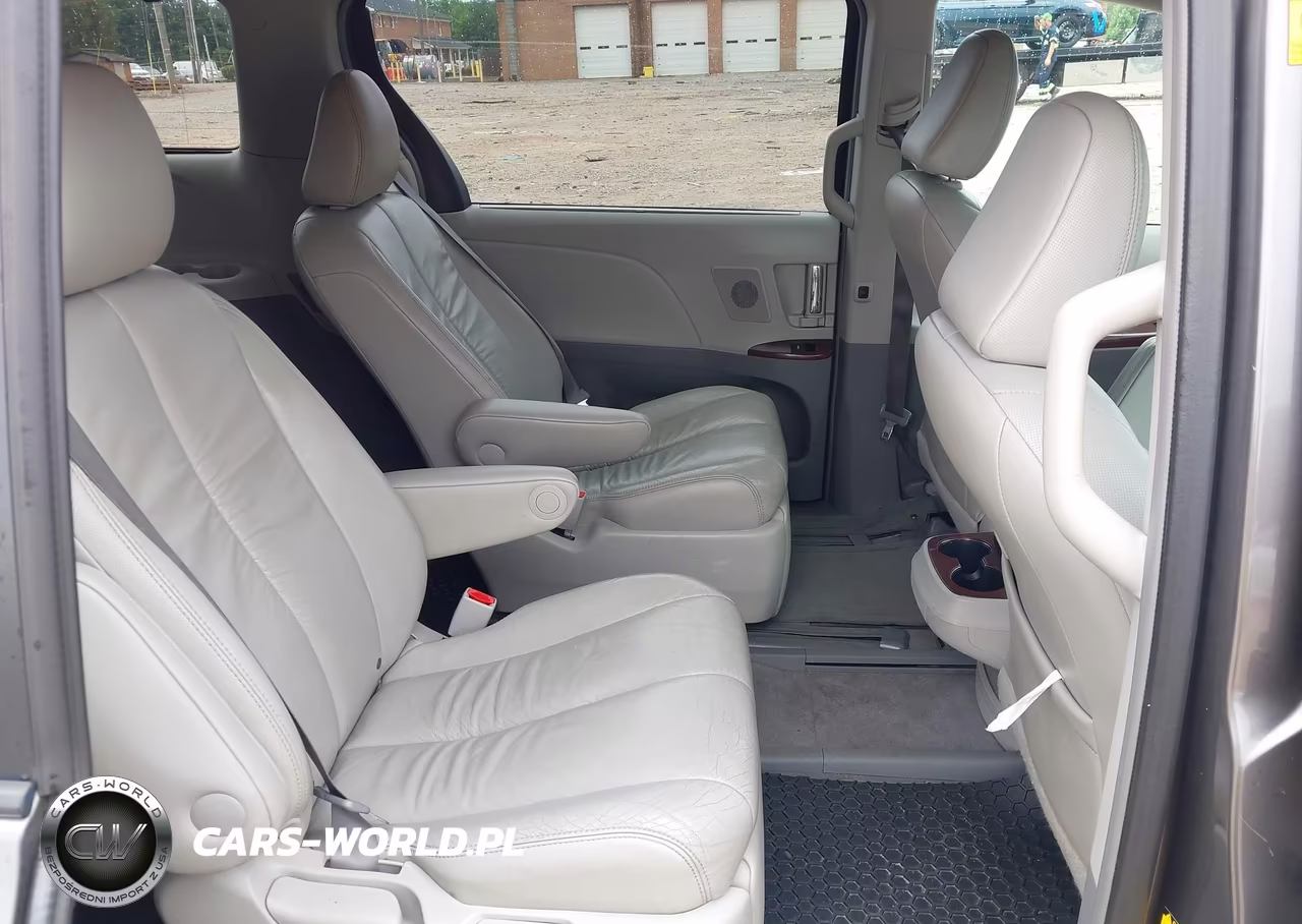 2011 Toyota Sienna Xle VIN:5TDDK3DC1BS008299 - 8
