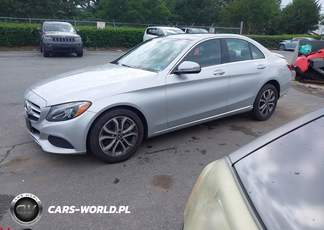 2017 Mercedes-Benz C 300 4Matic VIN:55SWF4KB8HU213840 - 2