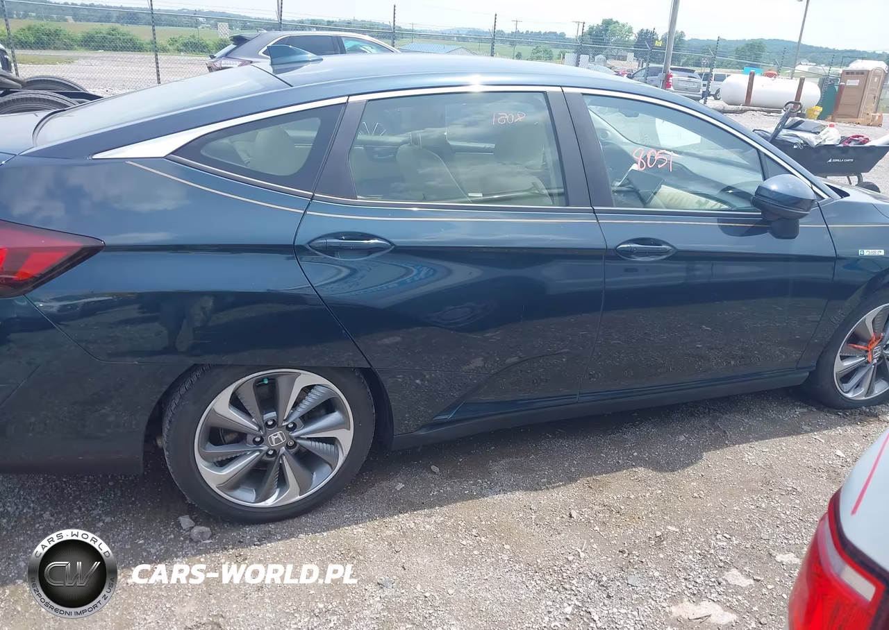 2018 Honda Clarity Plug-In Hybrid Touring VIN:JHMZC5F36JC002525 - 13