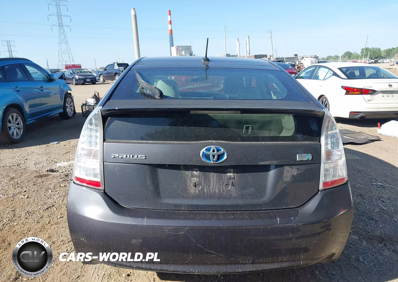 2011 Toyota Prius Three VIN:JTDKN3DU9B0250221 - 16
