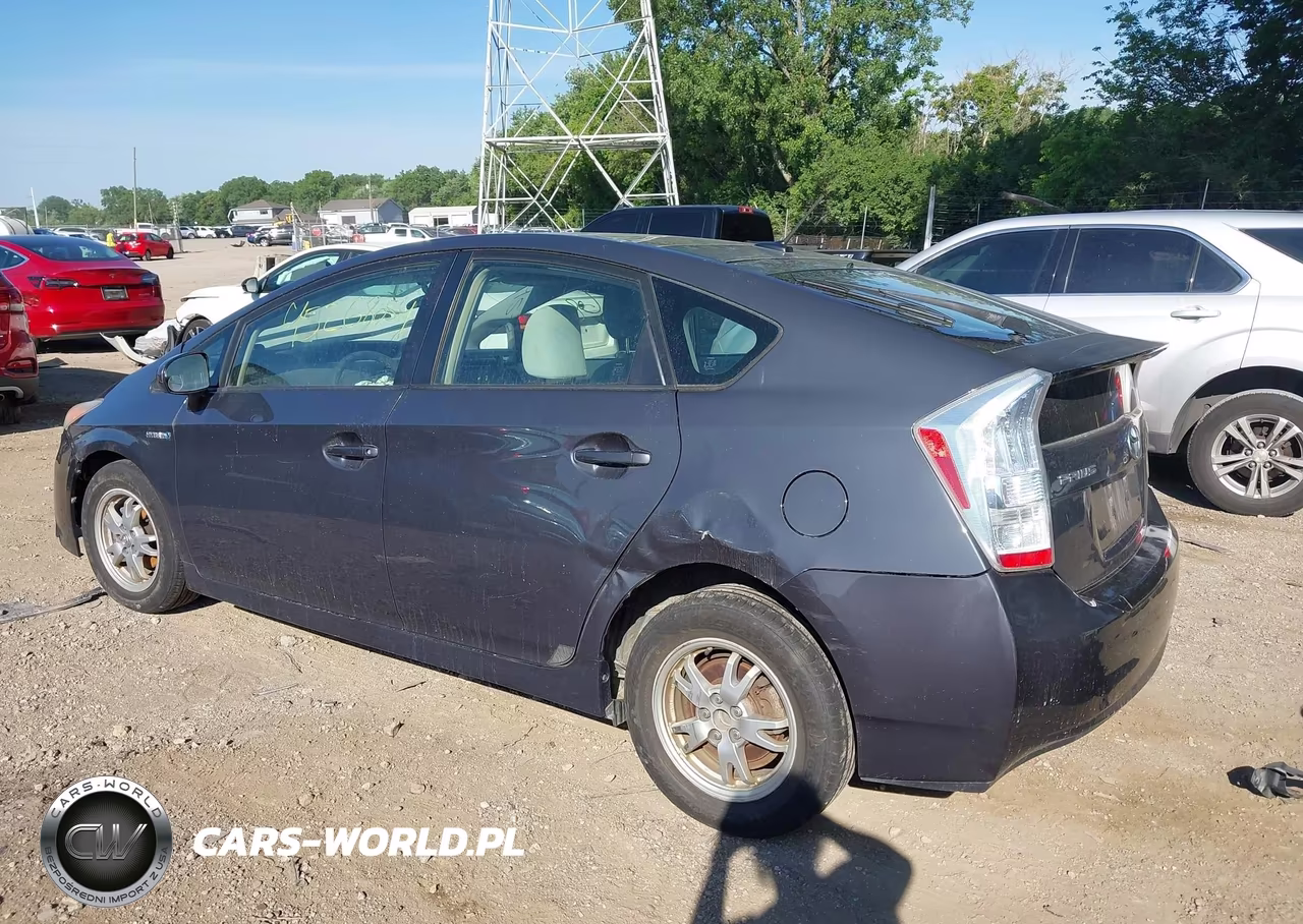 2011 Toyota Prius Three VIN:JTDKN3DU9B0250221 - 3