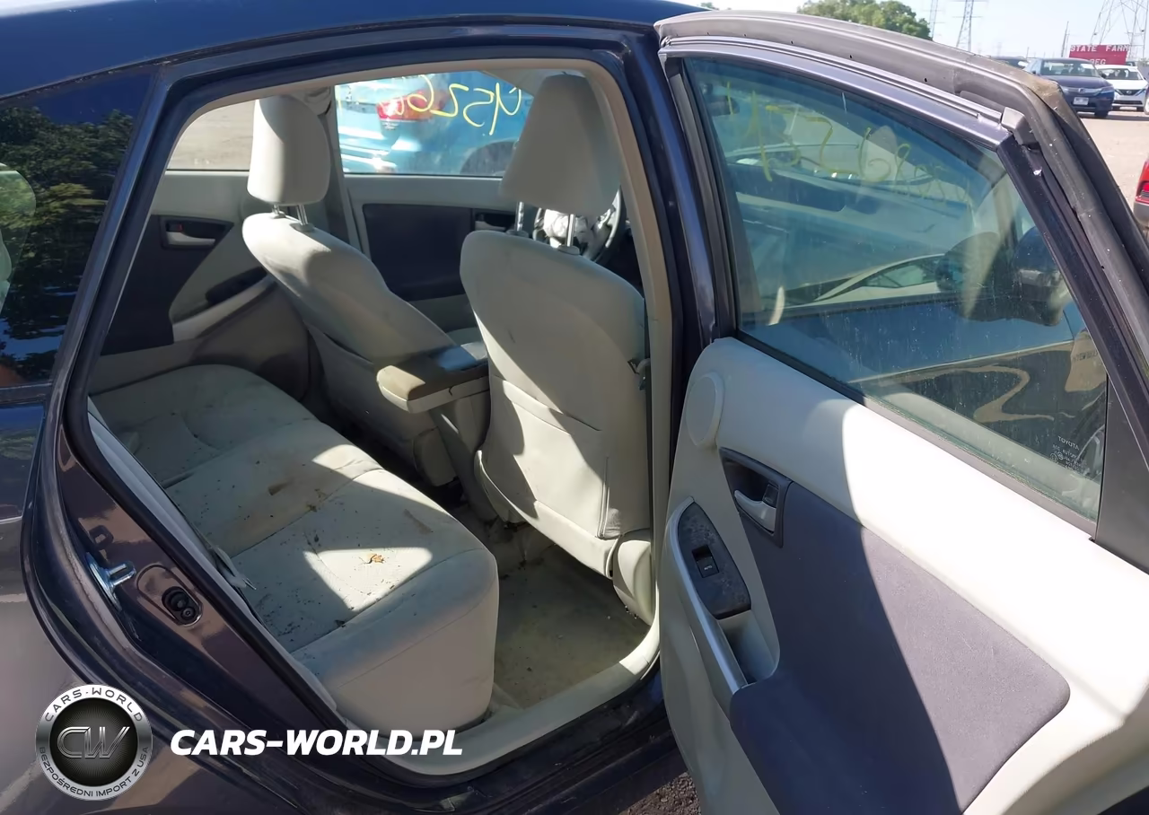 2011 Toyota Prius Three VIN:JTDKN3DU9B0250221 - 8