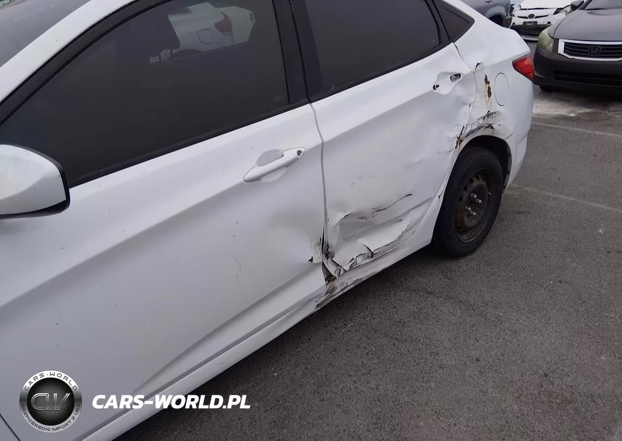 2015 Hyundai Accent Gls VIN:KMHCT4AE5FU806273 - 6