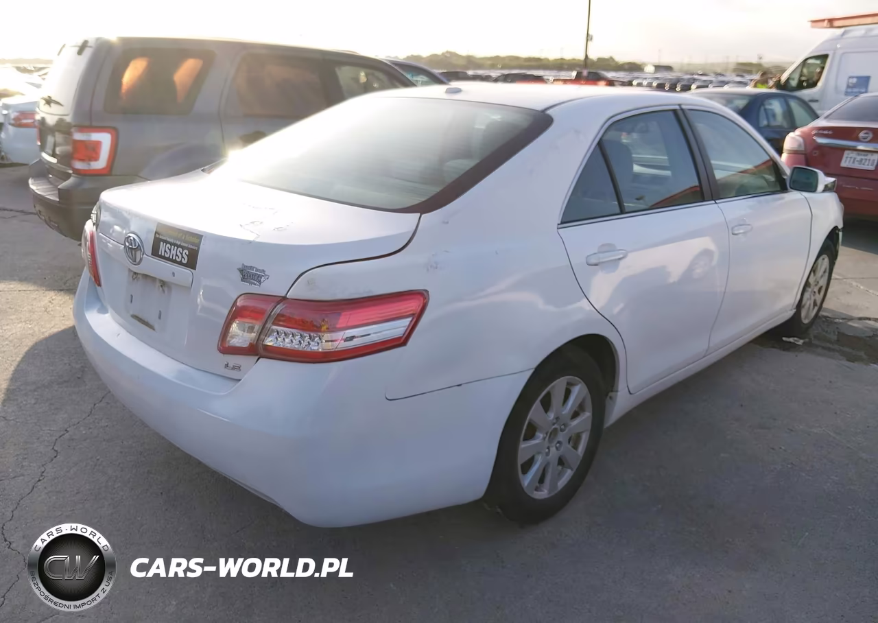 2010 Toyota Camry Le VIN:4T1BF3EK3AU562466 - 4