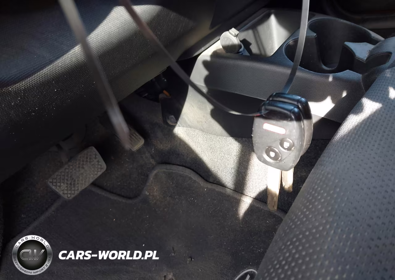 2008 Honda Fit Sport VIN:JHMGD38608S064700 - 11