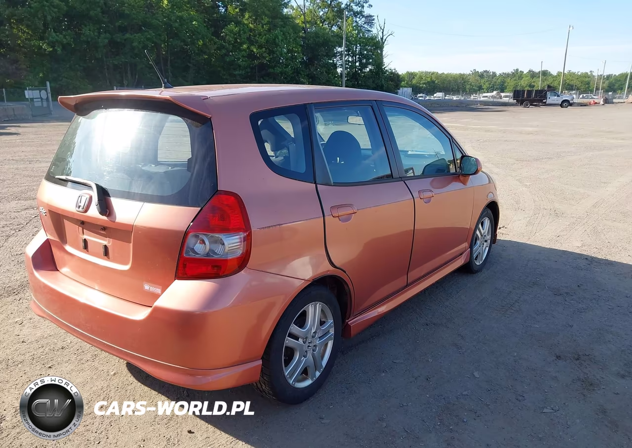 2008 Honda Fit Sport VIN:JHMGD38608S064700 - 4
