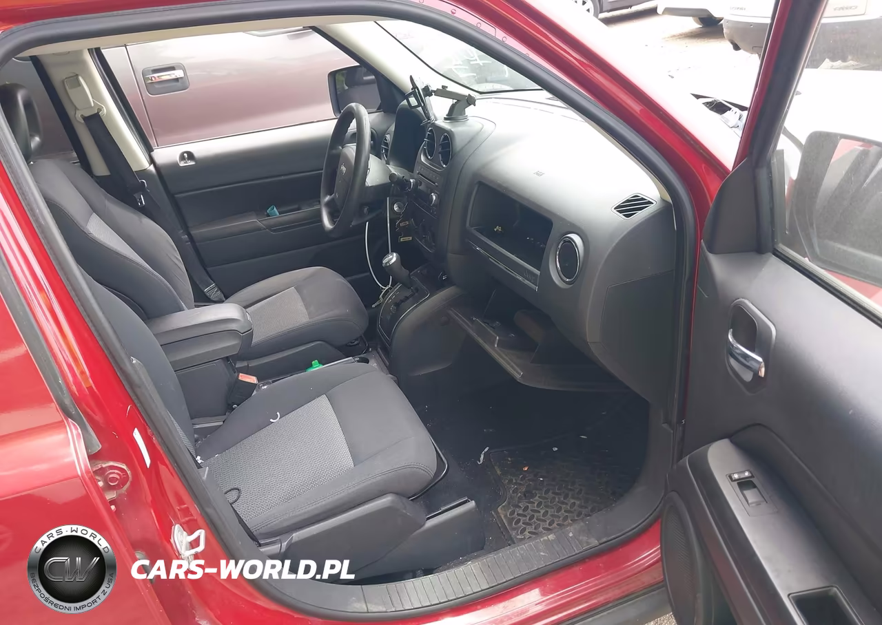 2009 Jeep Patriot Sport VIN:1J4FF28B59D105157 - 5