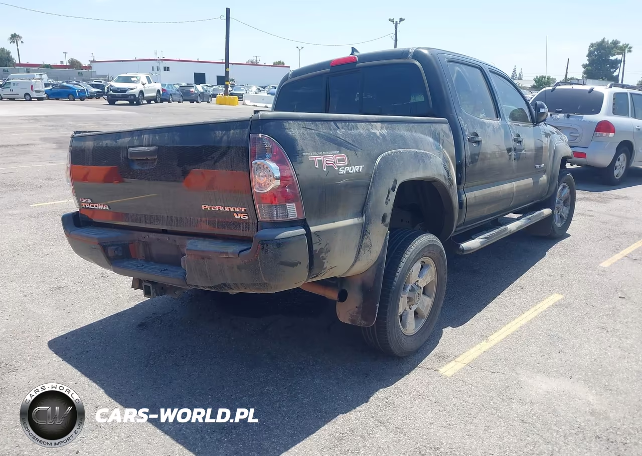 2012 Toyota Tacoma Prerunner V6 VIN:3TMJU4GN2CM134723 - 4