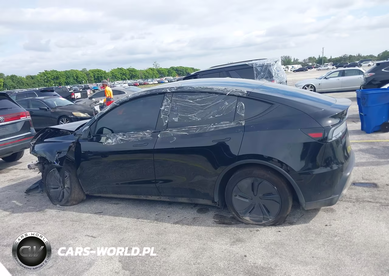 2026 Tesla Model Y All-Wheel Drive-Long Range Launch Series-Premium All-Wheel Drive VIN:7SAYGDEE4TF557559 - 15