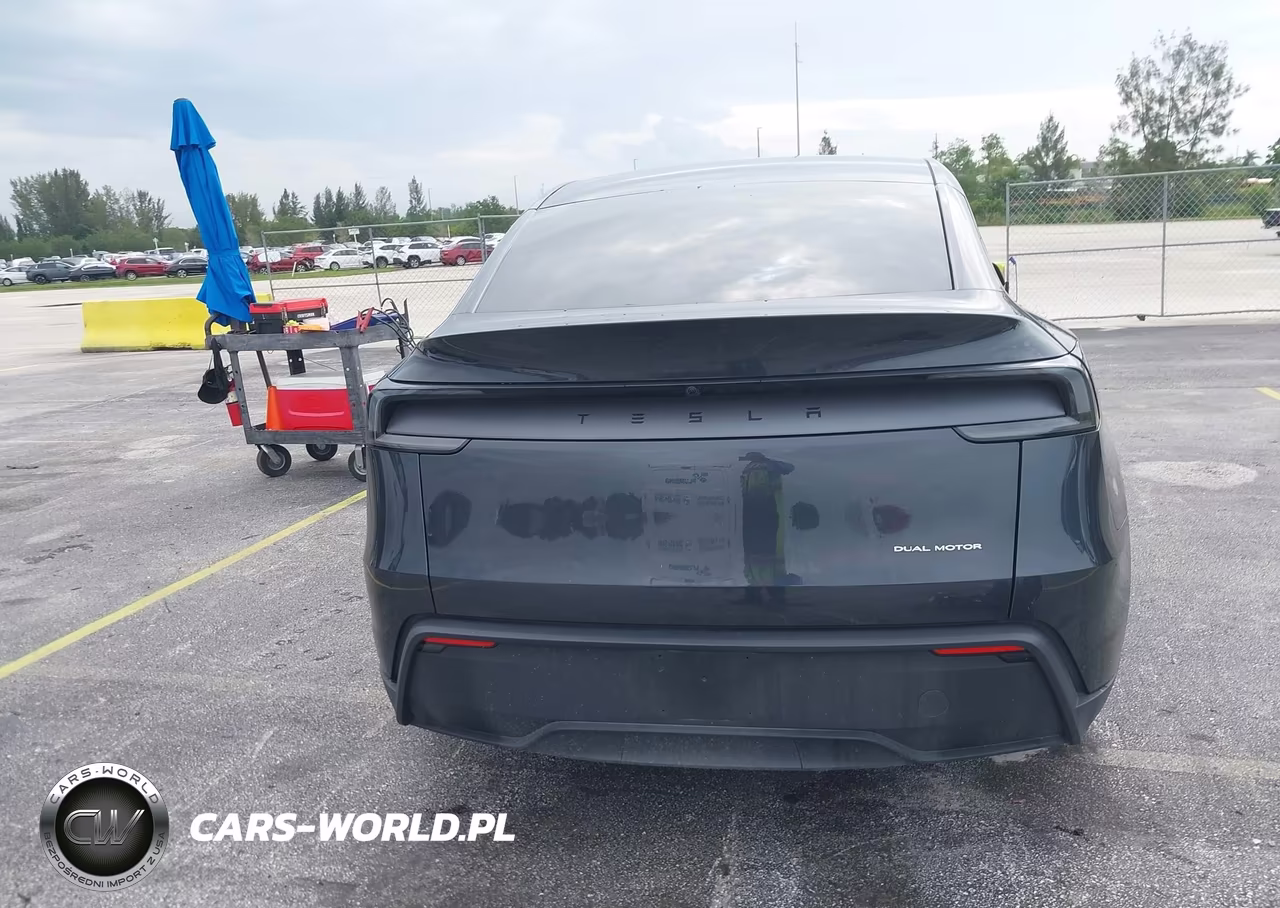2026 Tesla Model Y All-Wheel Drive-Long Range Launch Series-Premium All-Wheel Drive VIN:7SAYGDEE8TF552705 - 15