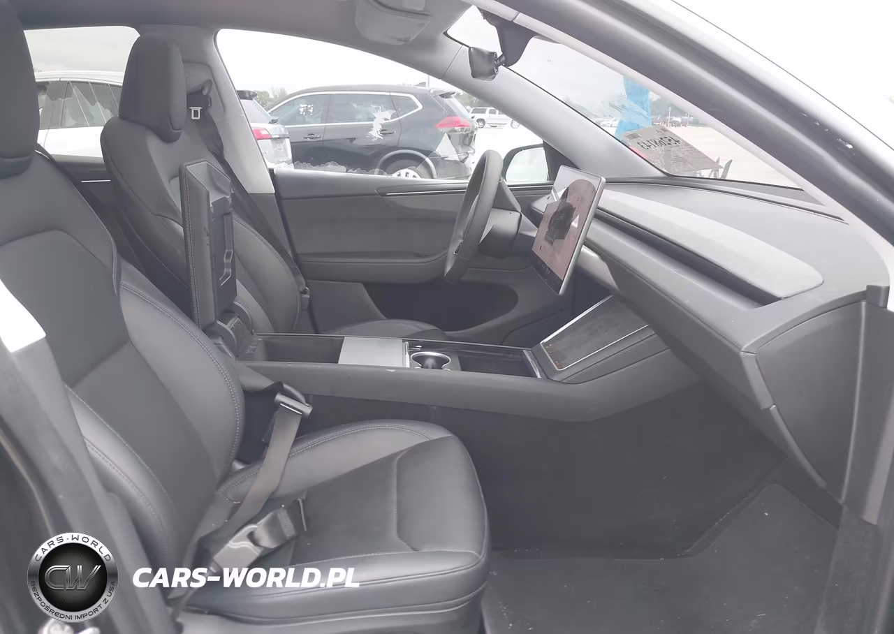 2026 Tesla Model Y All-Wheel Drive-Long Range Launch Series-Premium All-Wheel Drive VIN:7SAYGDEE8TF552705 - 5
