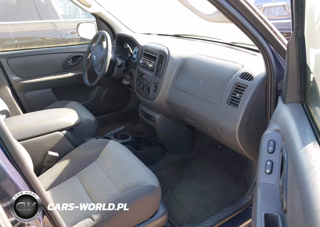 2004 Ford Escape Xls VIN:1FMYU02164KA90421 - 5