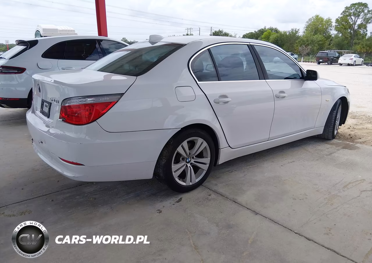 2009 BMW 528I VIN:WBANU53569C118402 - 4