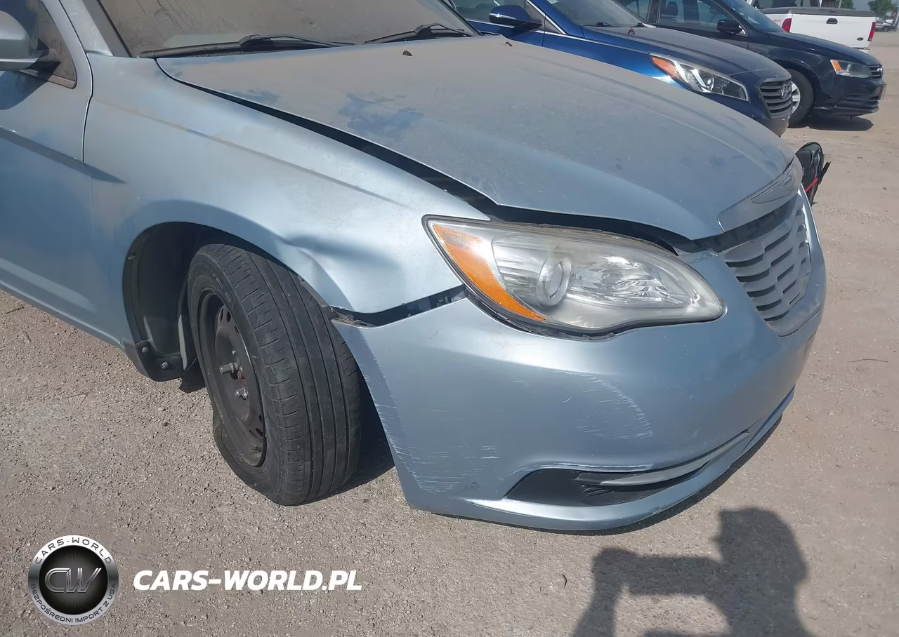 2013 Chrysler 200 Touring VIN:1C3CCBBB9DN539325 - 13