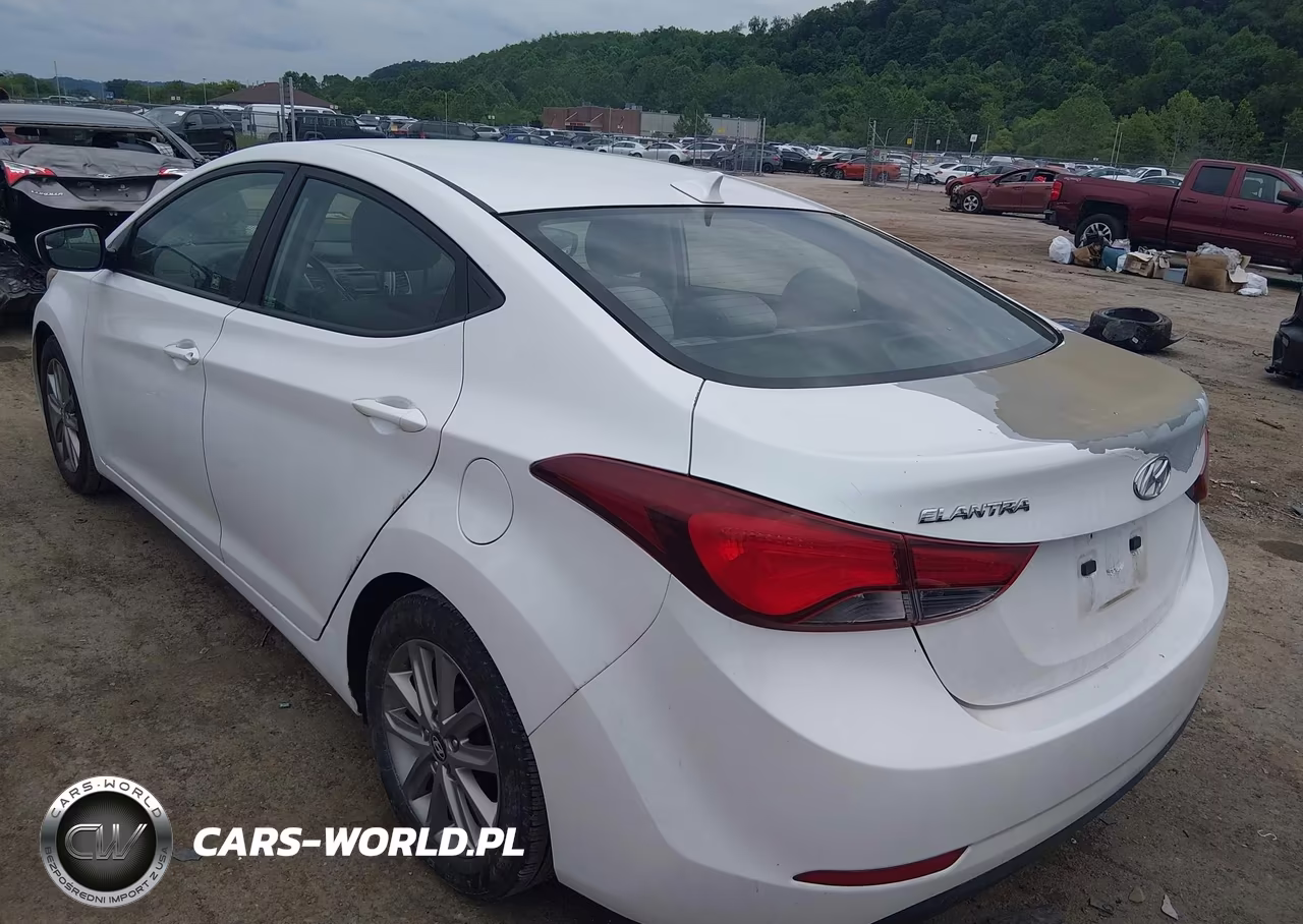 2015 Hyundai Elantra Se VIN:5NPDH4AE9FH560543 - 3