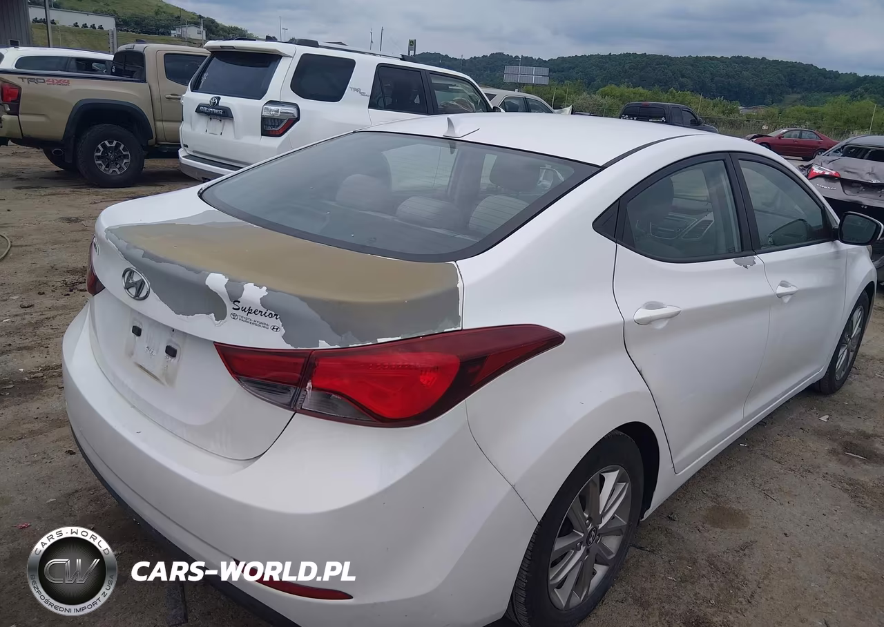 2015 Hyundai Elantra Se VIN:5NPDH4AE9FH560543 - 4