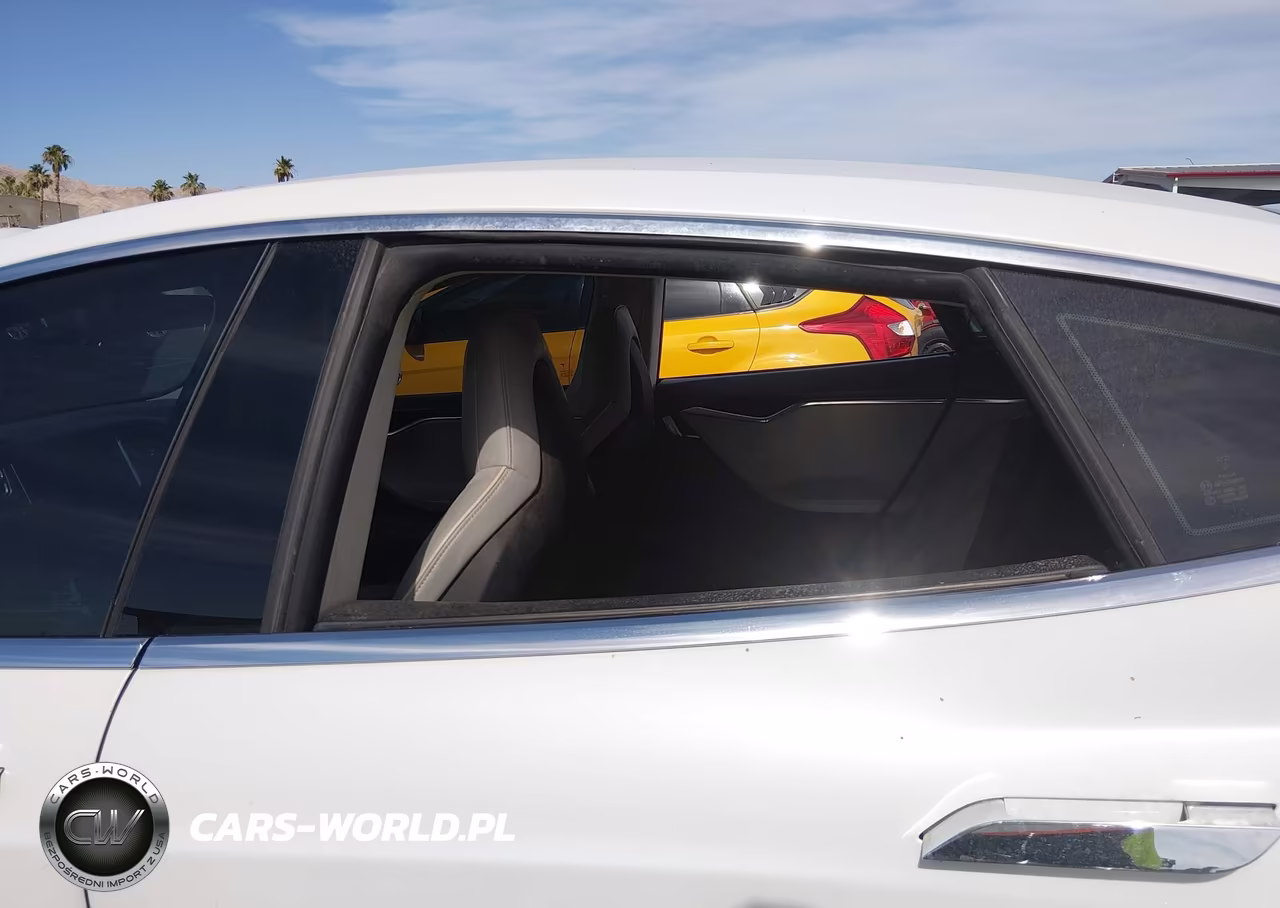 2013 Tesla Model S VIN:5YJSA1CN6DFP20879 - 19