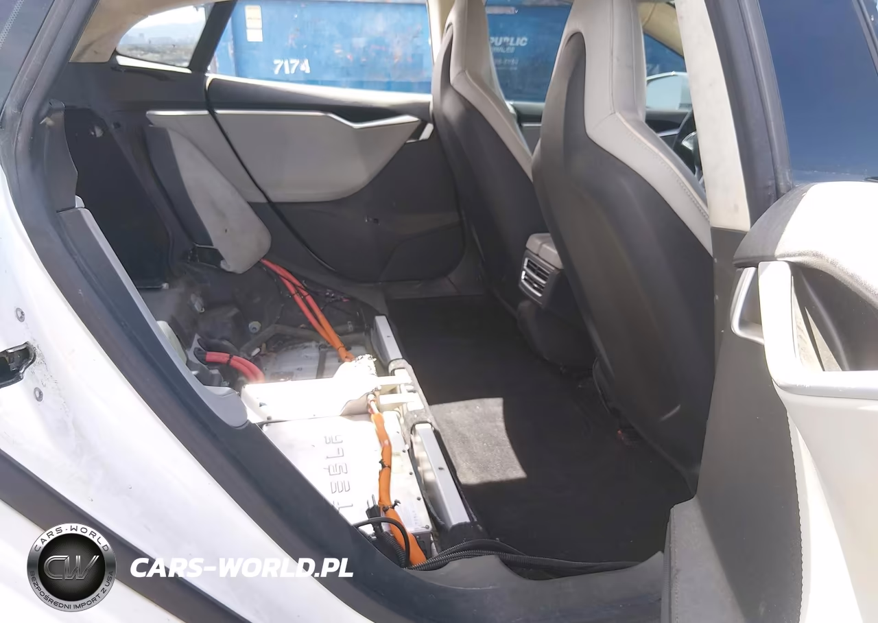 2013 Tesla Model S VIN:5YJSA1CN6DFP20879 - 8