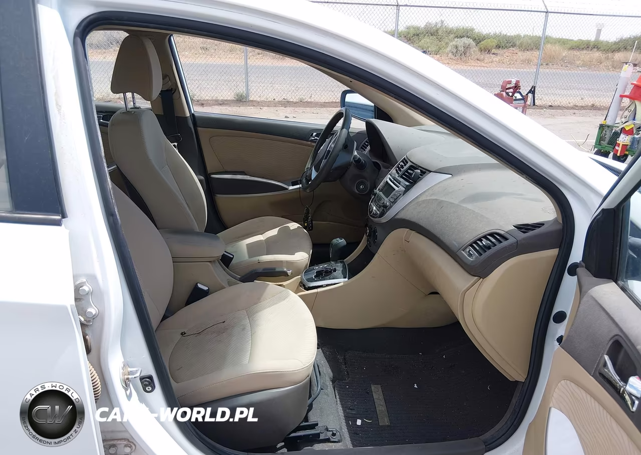 2012 Hyundai Accent Gls VIN:KMHCU4AE0CU184383 - 5