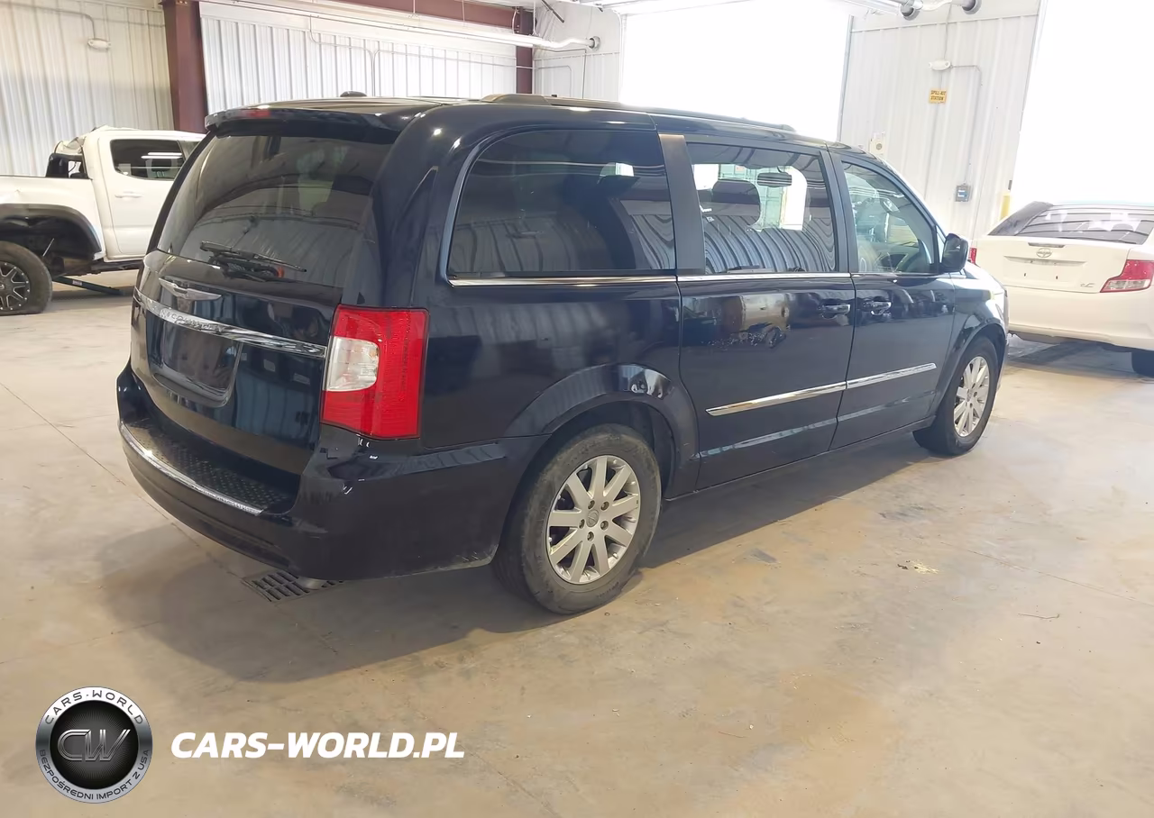 2015 Chrysler Town & Country Touring VIN:2C4RC1BGXFR538525 - 4
